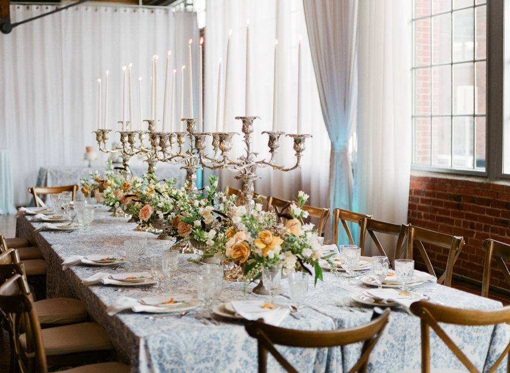 Head-Table-at-The-Wedding-Experience-|-Planning-and-Stationery-by-Nellie-Sparkman-|-Floral-by-Blue-Bouquet-KC-Wedding-Florist
